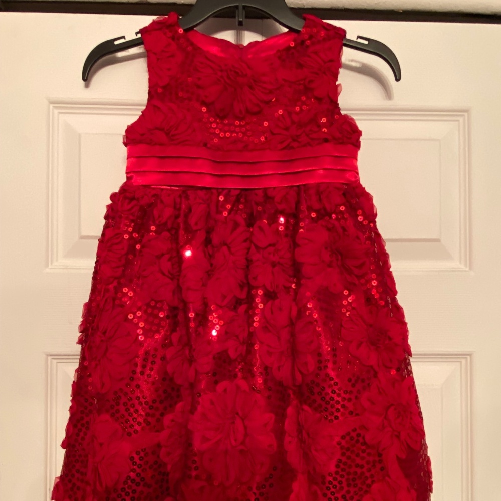 Little Girls Party Dress, Red, size 4.